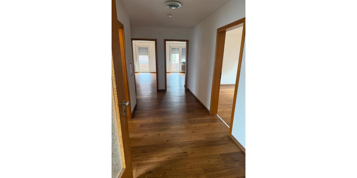 Etagenwohnung Kirchheim unter Teck - 4 Zimmer, 110 m&sup2;, 1.400&euro; | Angebot:25169016