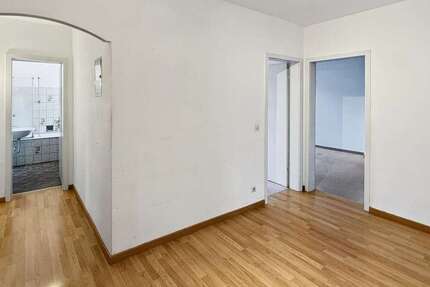 Wohnung zum Kaufen in Stuttgart 420.000 € 90 m² 5 zimmer