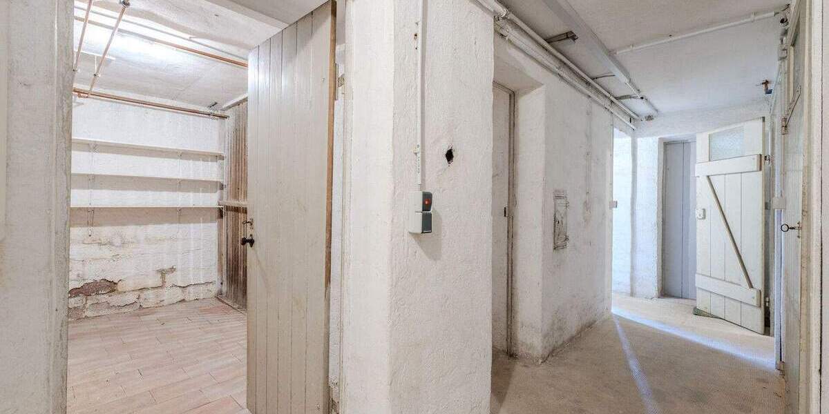 Mehrfamilienhaus, Wohnhaus Stuttgart / Feuerbach Feuerbach - 8 Zimmer, 180 m&sup2;, 795.000&euro; | Angebot:25096699