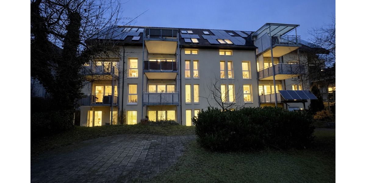 Etagenwohnung Sindelfingen Mitte - 2 Zimmer, 87 m&sup2;, 1.300&euro; | Angebot:25601237