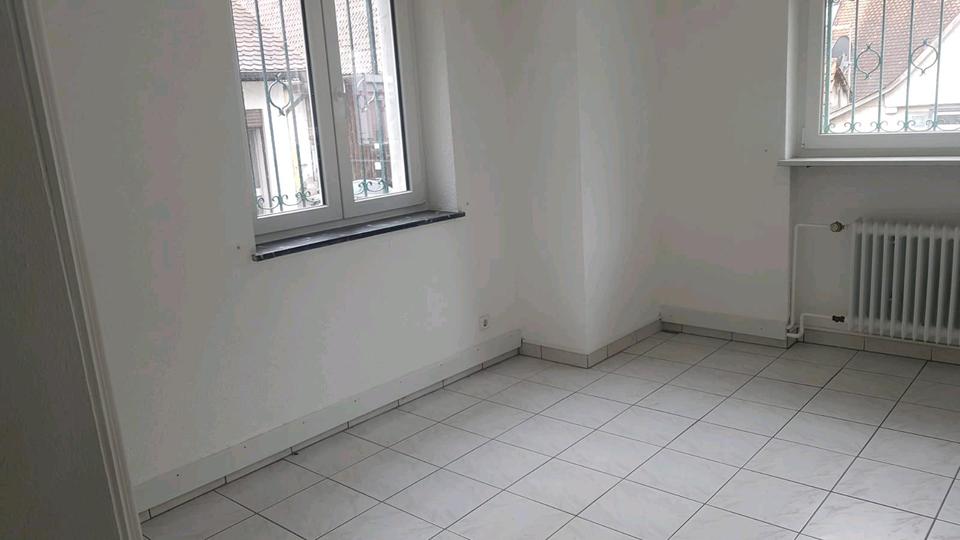 Erdgeschoßwohnung Remseck am Neckar - 3 Zimmer, 70 m&sup2;, 780&euro; | Angebot:25350391