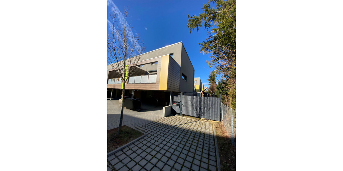 Gehobenes 4-Zi.-Reiheneckhaus mit EBK in Böblingen zur Vermietung 4 zimmer