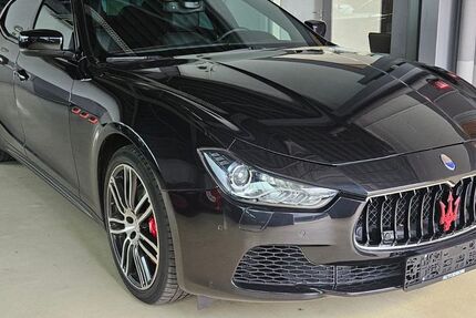 Maserati Ghibli 79.800 km 30.900 € Neckartailfingen 72666