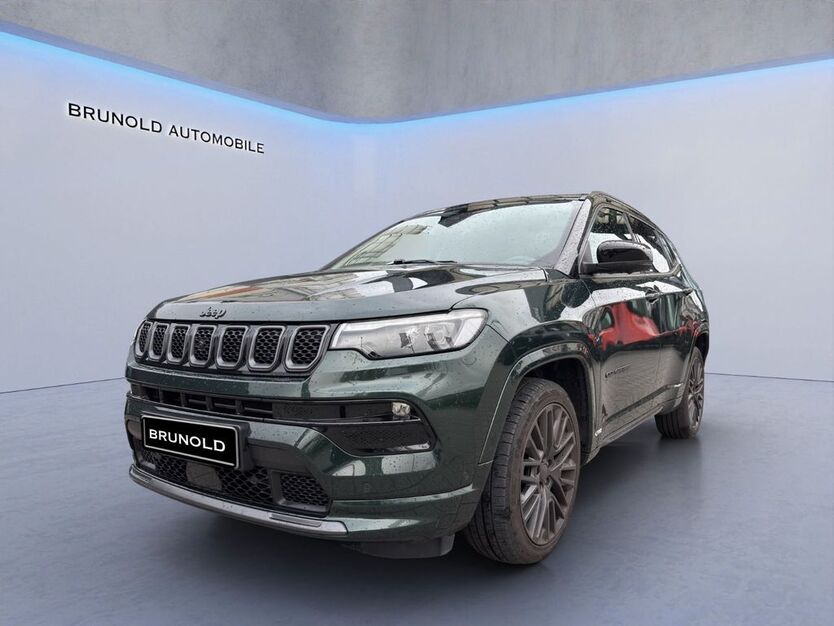 Jeep Compass 68.000 km 24.900 € Stuttgart 70565