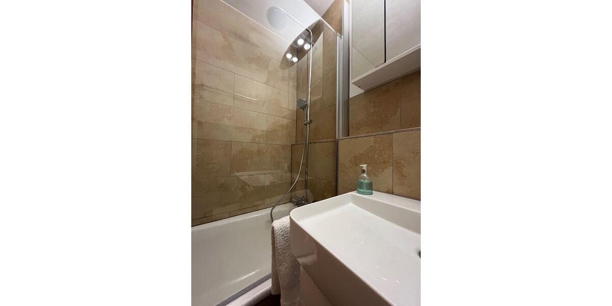 Etagenwohnung Stuttgart Lehen - 1.5 Zimmer, 28 m&sup2;, 900&euro; | Angebot:26267568