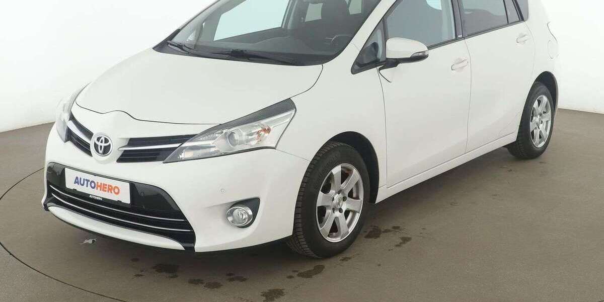 Toyota Verso 41.749 km 16.660 &euro; Stuttgart 70195