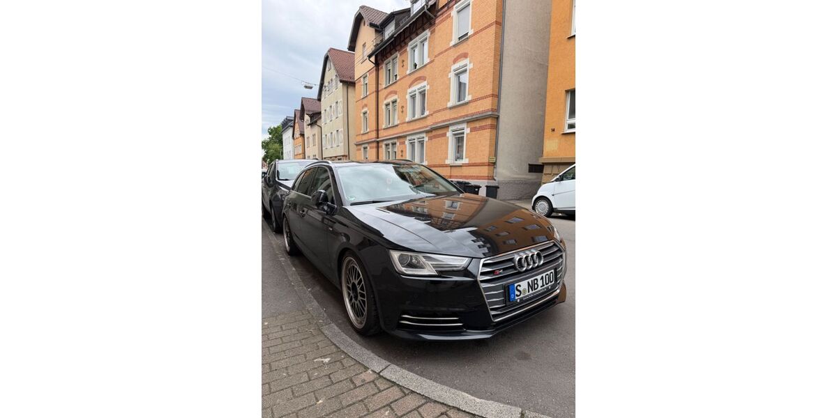 Audi A4 159.000 km 16.499 &euro; Stuttgart 70327