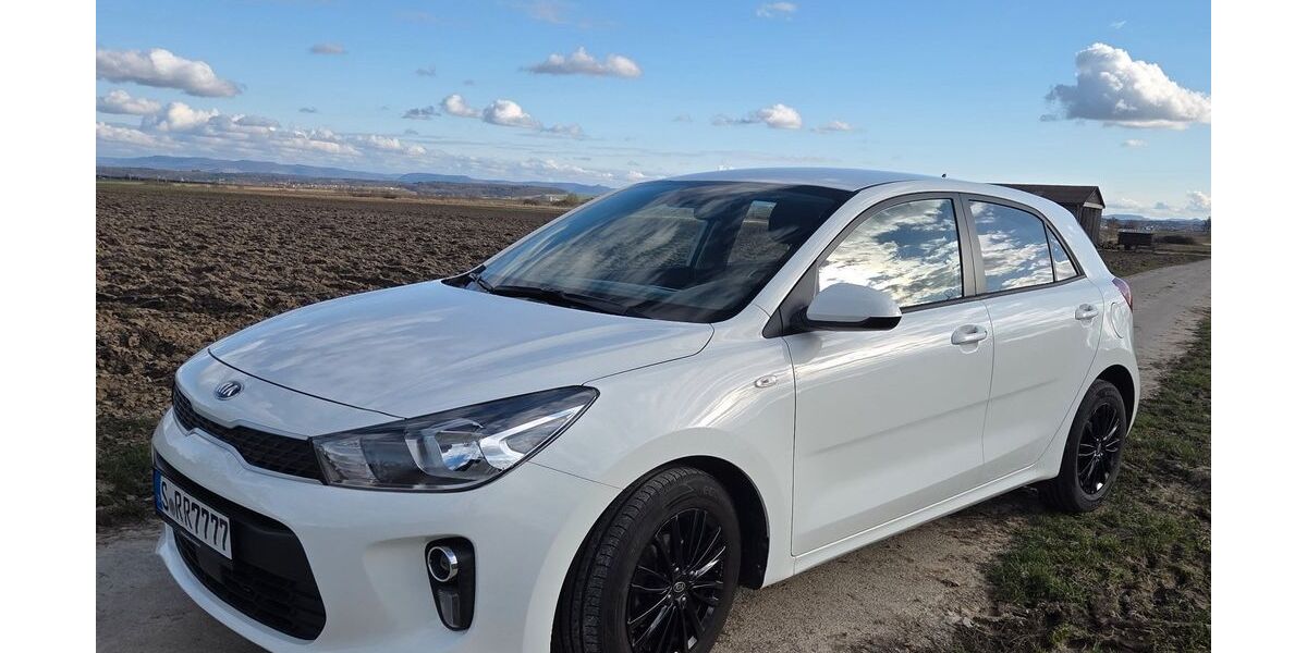 Kia Rio 42.200 km 9.900 &euro; Stuttgart 70599