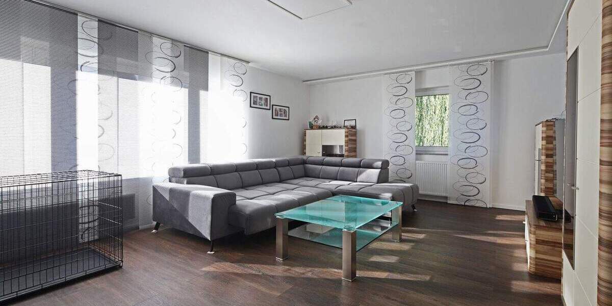 Wohn- und Geschäftshaus mit 3 Wohneinheiten, Büroräumen und Gartengrundstück 1 zimmer