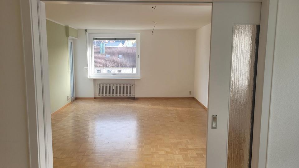 Etagenwohnung Leinfelden-Echterdingen Echterdingen - 3.5 Zimmer, 98 m&sup2;, 1.250&euro; | Angebot:26226339