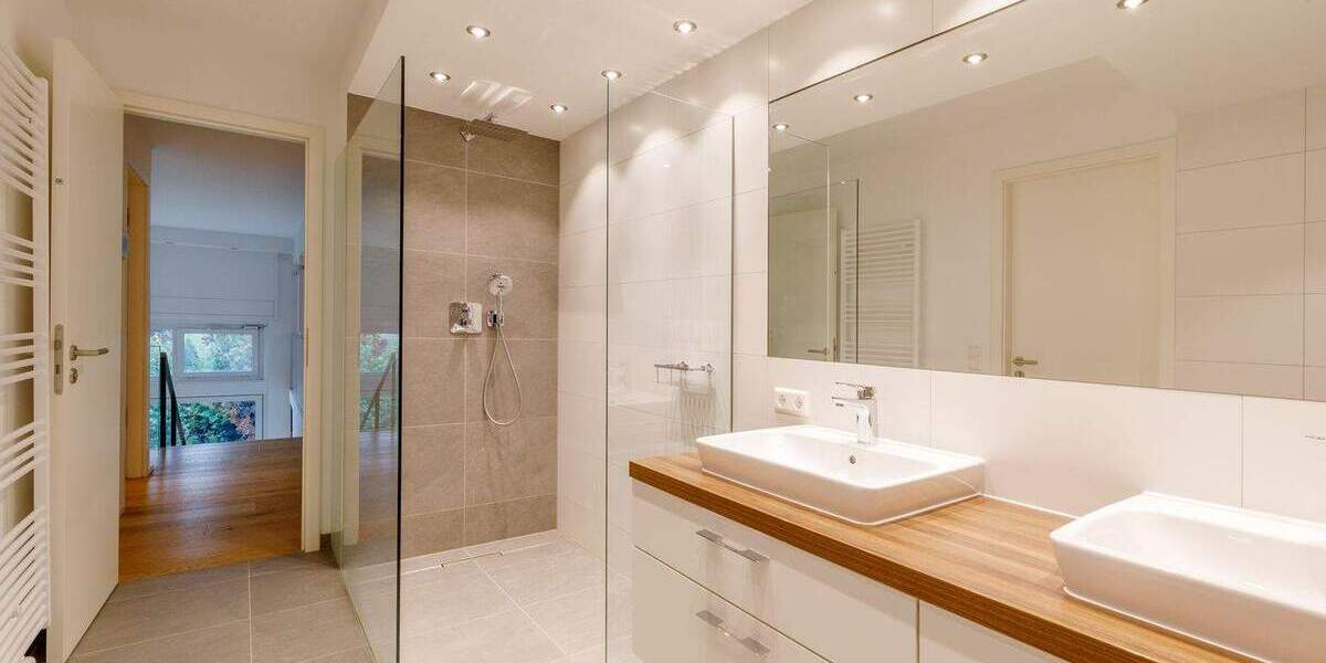 Mehrfamilienhaus, Wohnhaus Stuttgart Degerloch - 9 Zimmer, 411 m&sup2;, 2.490.000&euro; | Angebot:23987390