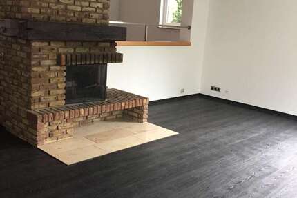 Haus zum Mieten in Sindelfingen 2.990 € 180 m² 7 zimmer