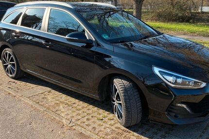 Hyundai i30 85.000 km 15.400 &euro; Stuttgart 70469