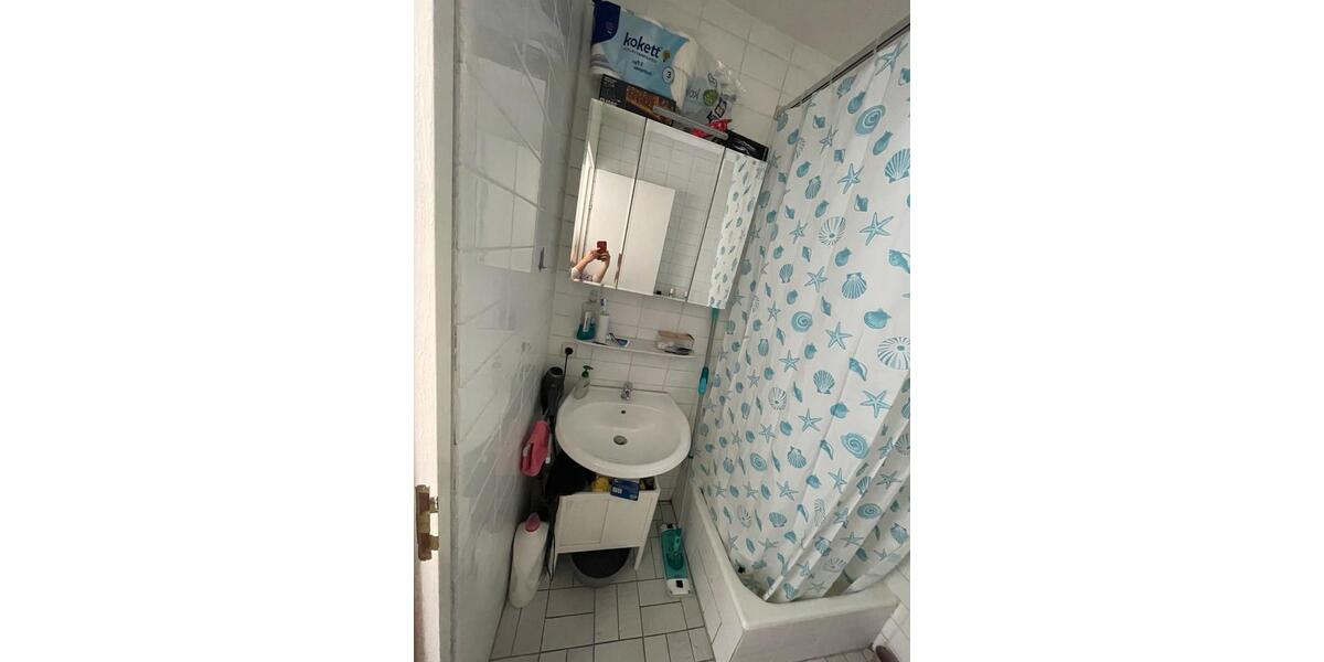 Etagenwohnung Stuttgart Luginsland - 1.5 Zimmer, 40 m&sup2;, 860&euro; | Angebot:26625620