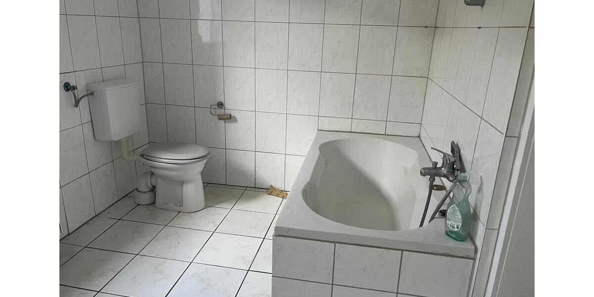 Mehrfamilienhaus, Wohnhaus Reutlingen Altenburg - 8.5 Zimmer, 180 m&sup2;, 690.000&euro; | Angebot:27157500