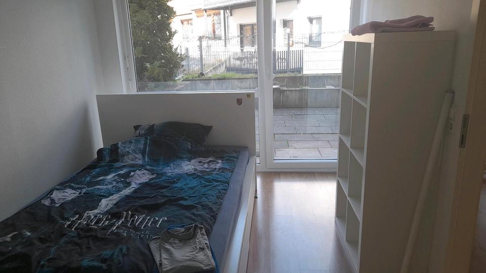 Erdgeschoßwohnung Stuttgart Feuerbach - 4 Zimmer, 90 m&sup2;, 1.700&euro; | Angebot:26409384