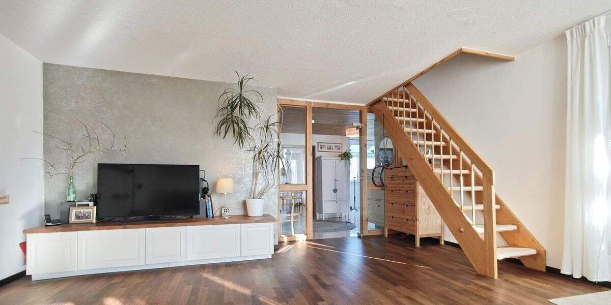 Sonne, Ruhe & Wohngefühl - Galeriewohnung in Kornwestheim 3 zimmer