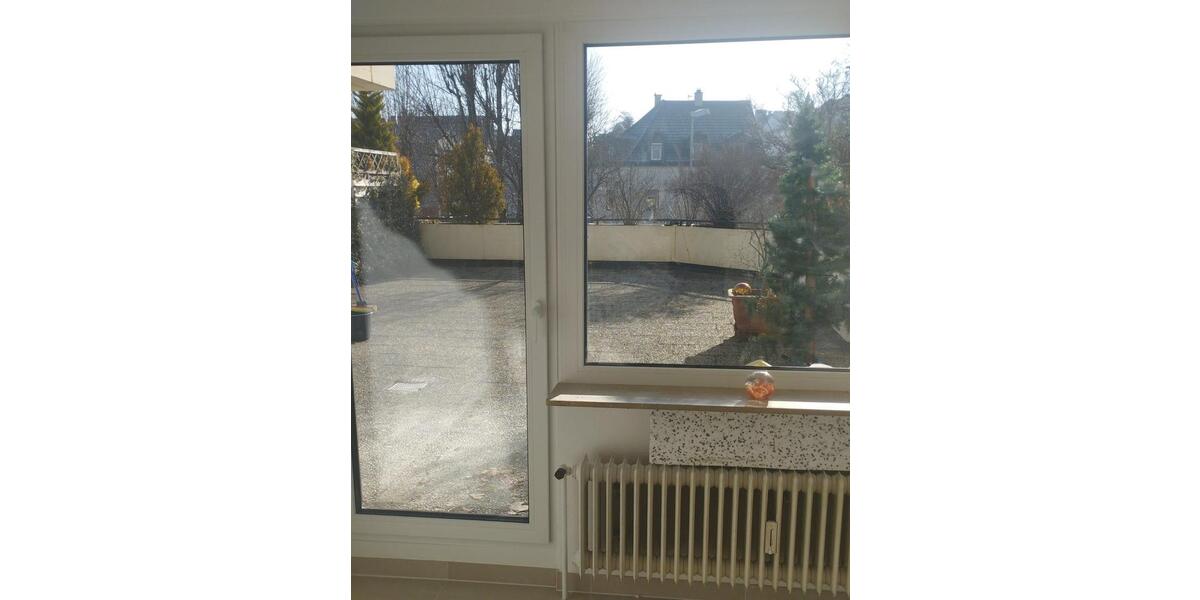 ohne Makler - Erstbezug nach Sanierung - helle, großzügige 2.5 Zi-Whg mit 70m² Dachterrasse 2.5 zimmer