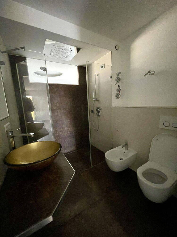 4 Zimmer NeubauWohnung mit Südbalkon, Tiefgarage, Einbauküche und Jacuzzi
