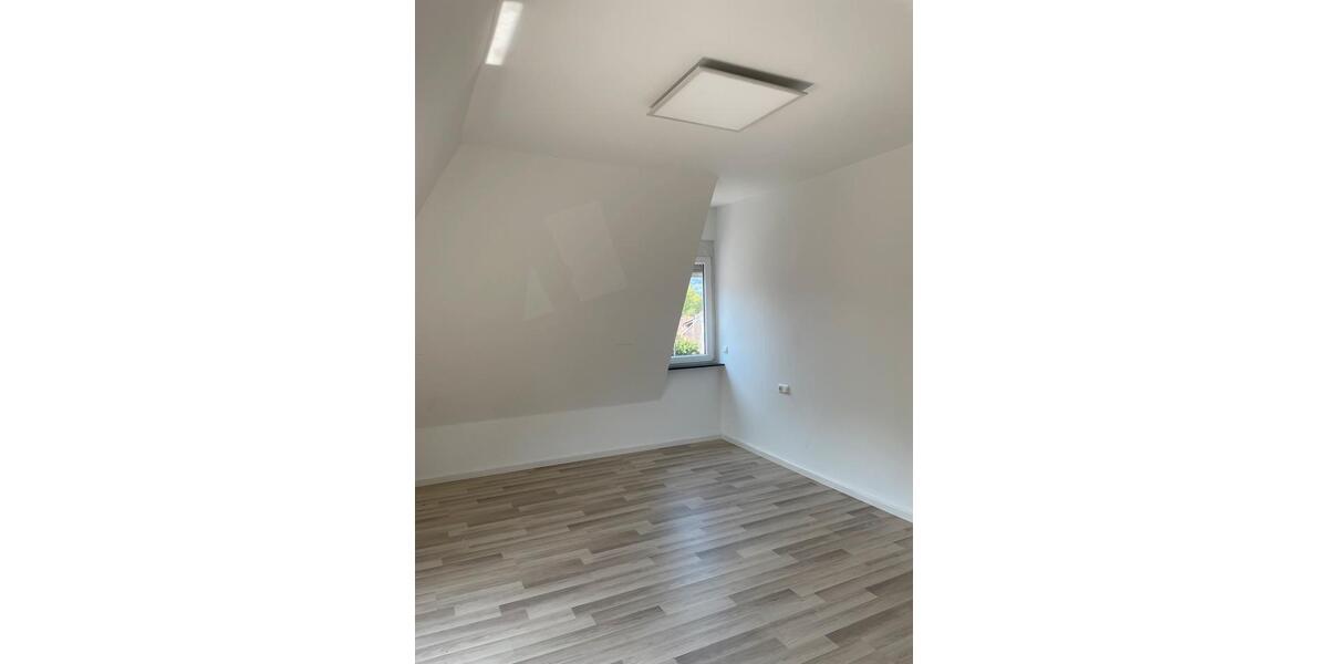 Dachgeschoßwohnung Stuttgart Bopser - 2 Zimmer, 55 m&sup2;, 1.145&euro; | Angebot:25379671