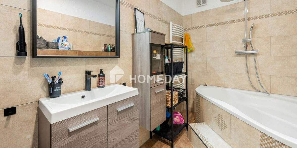 Ruhig, zentral und vielseitig: Großzügige Wohnung mit separater Einliegerwohnung in Feuerbach 6 zimmer