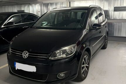 VW Touran 235.000 km 3.600 &euro; Böblingen 71032