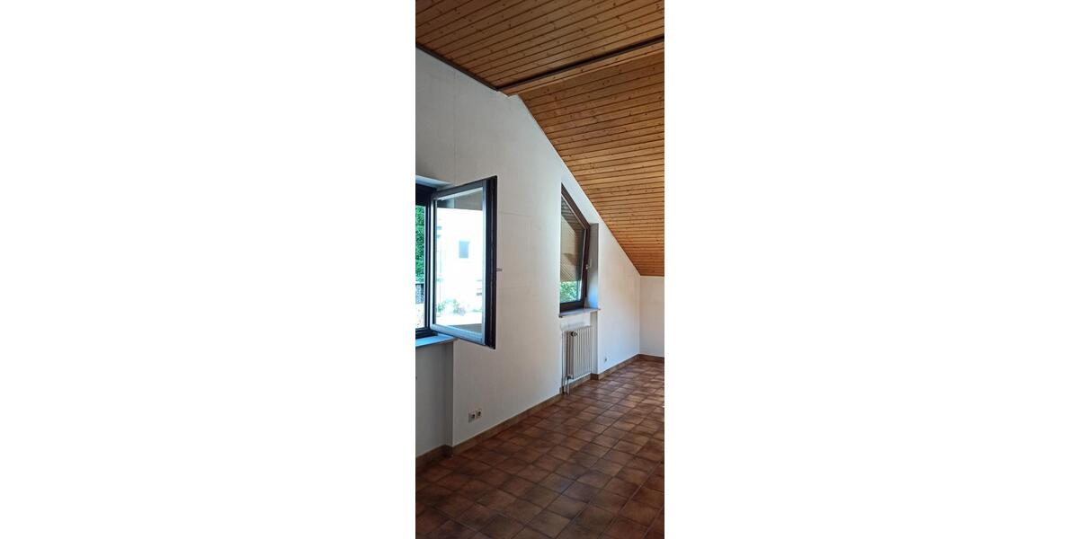 Dachgeschoßwohnung Stuttgart Mühlhausen - 2.5 Zimmer, 925&euro; | Angebot:23670752