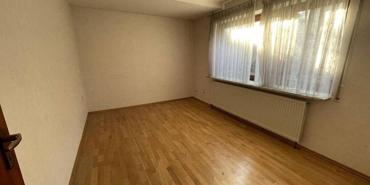 Etagenwohnung Vaihingen an der Enz Roßwag - 5 Zimmer, 104 m&sup2;, 285.000&euro; | Angebot:26082965