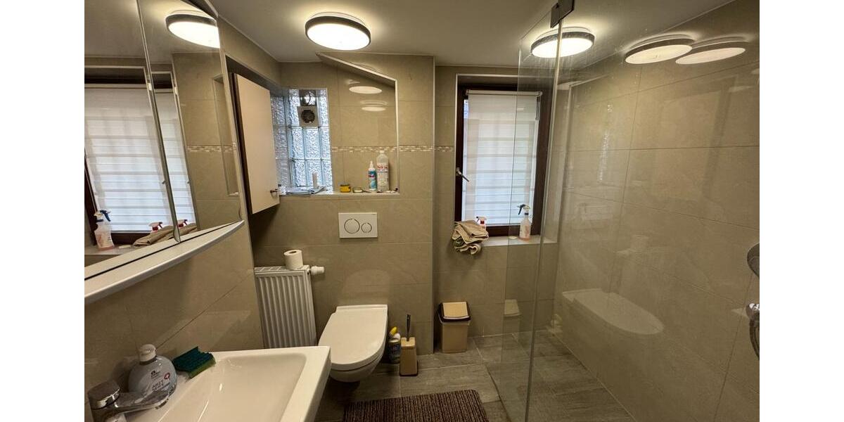 Doppelhaushälfte Stuttgart Luginsland - 4 Zimmer, 112 m&sup2;, 1.560&euro; | Angebot:25080214