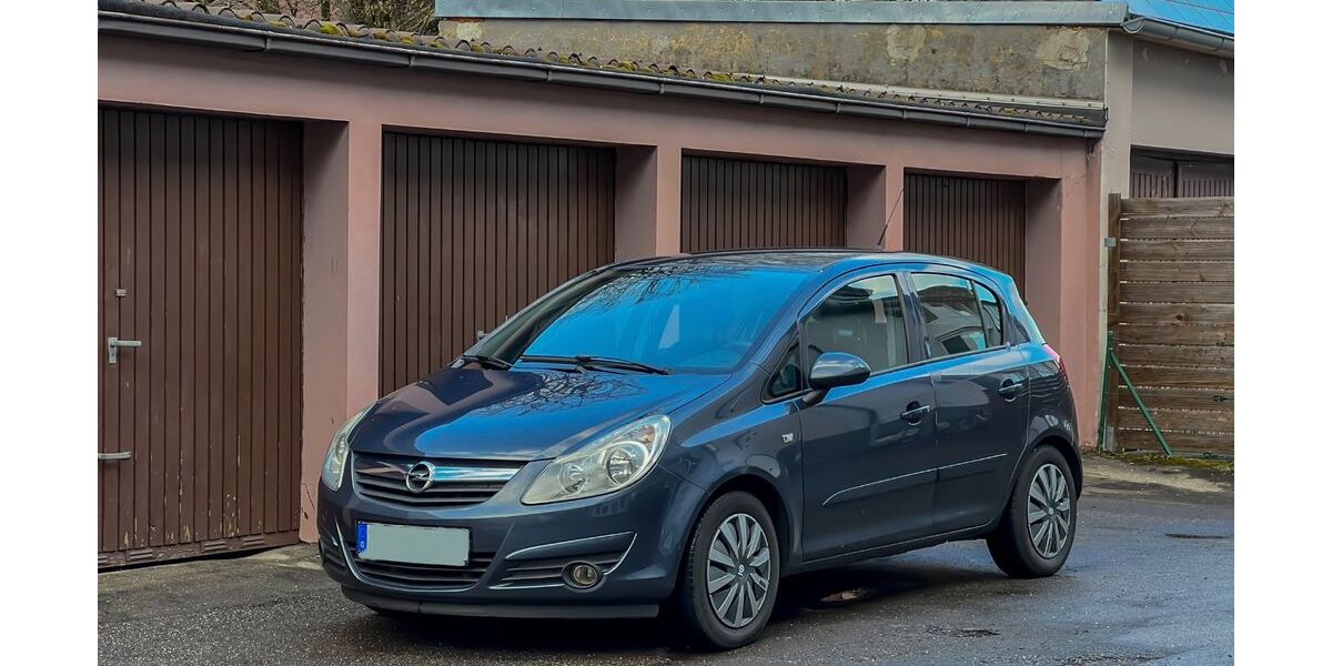 Opel Corsa 161.000 km 2.100 &euro; Stuttgart 70563