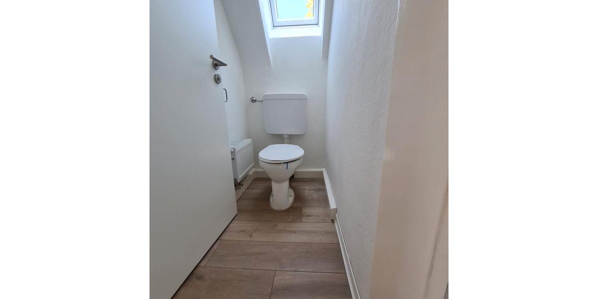 Dachgeschoßwohnung Leonberg - 2 Zimmer, 54 m&sup2;, 860&euro; | Angebot:26567986