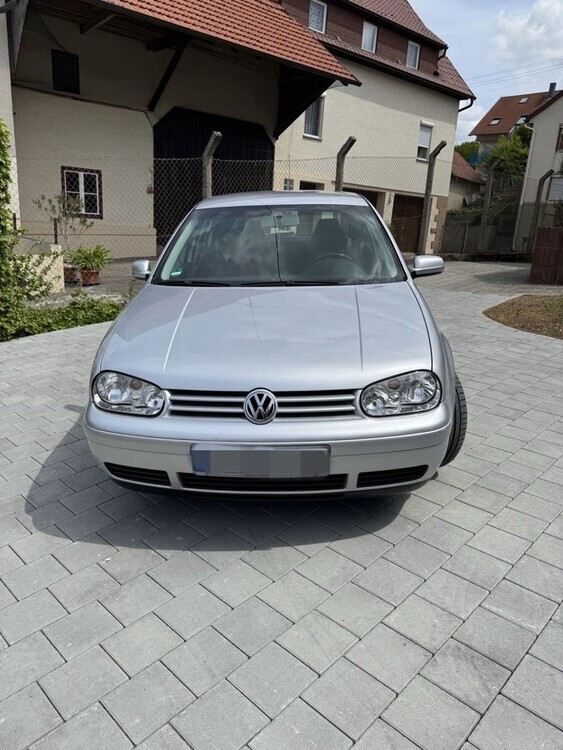 VW Golf IV 175.000 km 3.490 € Althengstett 75382