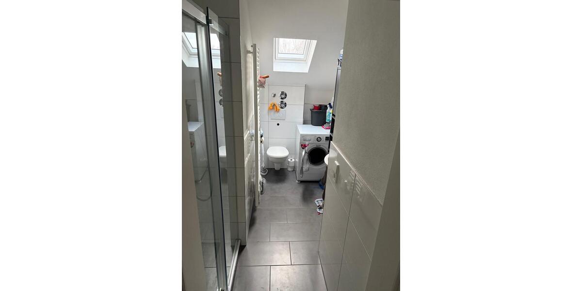Dachgeschoßwohnung Leonberg - 3 Zimmer, 82 m&sup2;, 1.050&euro; | Angebot:26083451