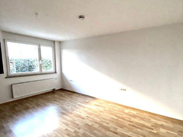 Etagenwohnung Stuttgart Weilimdorf - 4 Zimmer, 106 m&sup2;, 1.600&euro; | Angebot:25568011