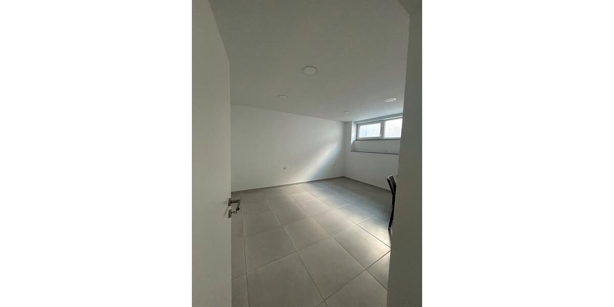 Etagenwohnung Fellbach - 4 Zimmer, 110 m&sup2;, 1.050&euro; | Angebot:23743567