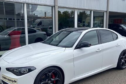 Alfa Romeo Giulia 2.800 km 53.990 € Asperg 71679