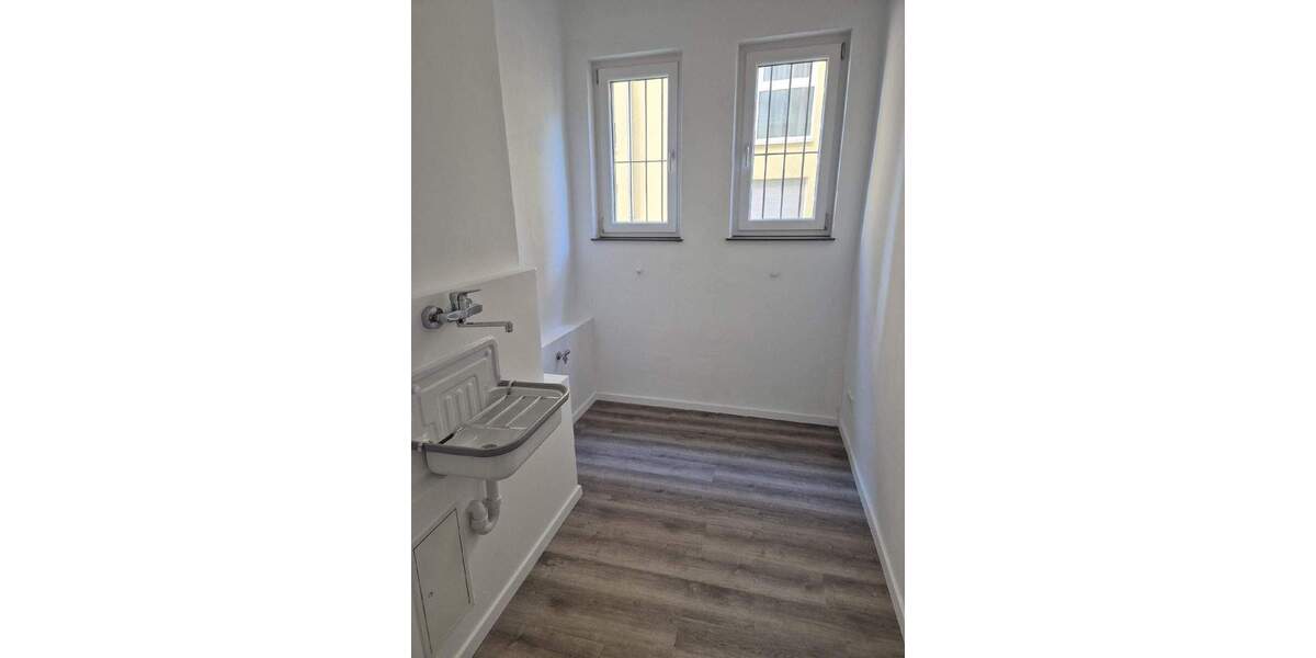 Einfamilienhaus Stuttgart Ost - 2.050&euro; | Angebot:25108626