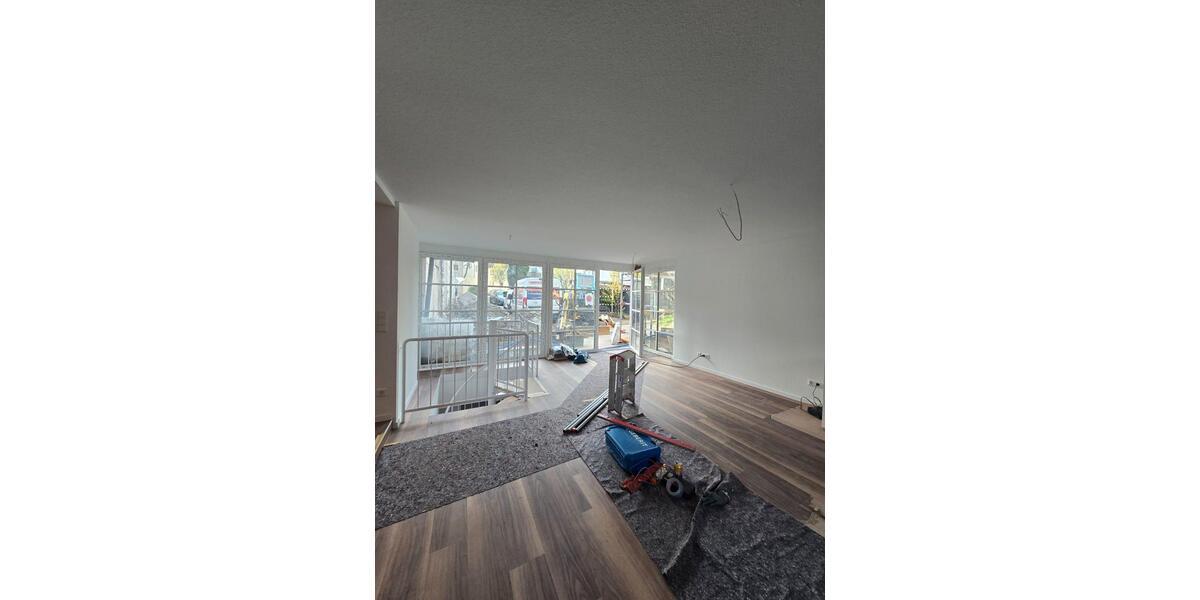 Etagenwohnung Stuttgart Zuffenhausen - 3 Zimmer, 103 m&sup2;, 1.600&euro; | Angebot:26135976