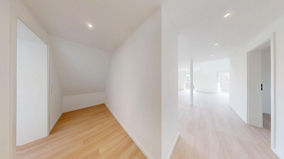 Dachgeschoßwohnung Kernen im Remstal - 4.5 Zimmer, 100 m&sup2;, 1.980&euro; | Angebot:26611006