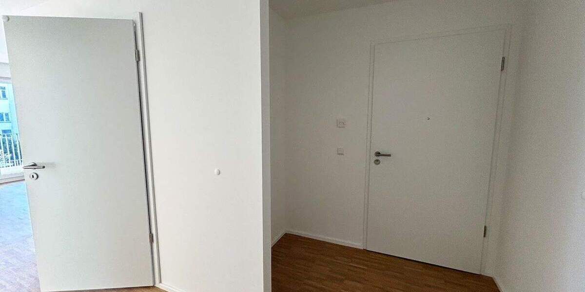 Etagenwohnung Stuttgart Untertürkheim - 3 Zimmer, 80 m&sup2;, 1.440&euro; | Angebot:24723643
