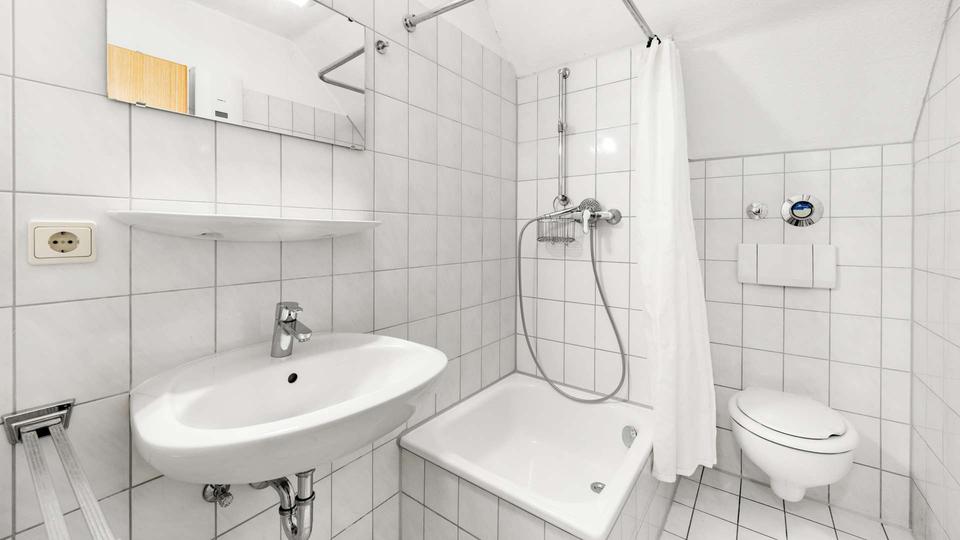 Dachgeschoßwohnung Stuttgart Birkach - 1 Zimmer, 22 m&sup2;, 600&euro; | Angebot:25146631