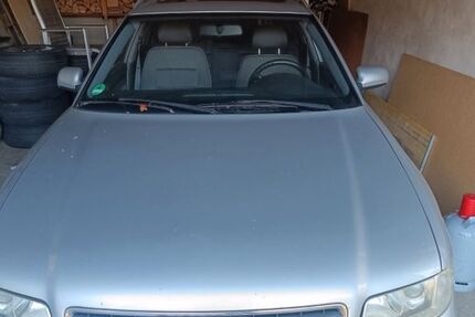 Audi A4 190.000 km 800 &euro; Neuffen 72639