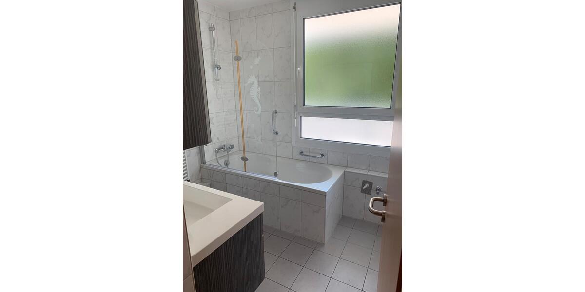 Stilvolle, modernisierte 3,5-Raum-Wohnung mit Einbauküche 3.5 zimmer