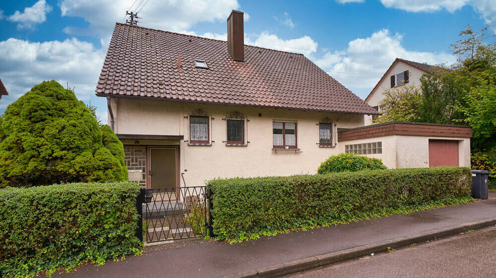 Einfamilienhaus mit Einliegerwohnung in attraktiver Lage von Vaihingen an der Enz 6 zimmer