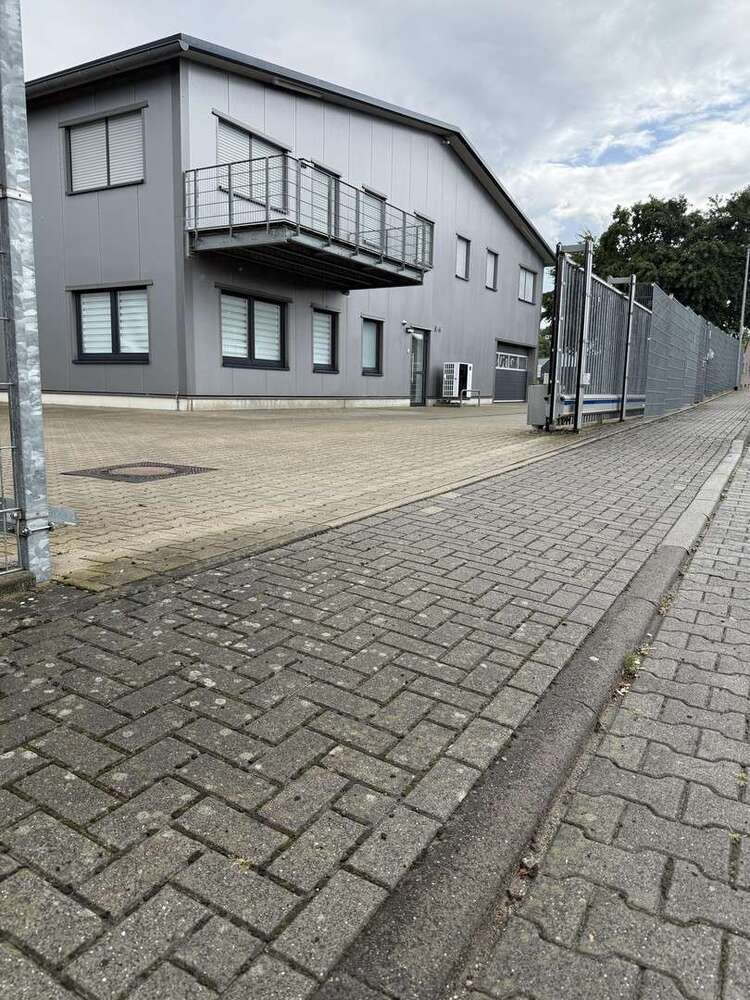 Wohnung zum Mieten in Grefrath 1.200 € 100 m²
