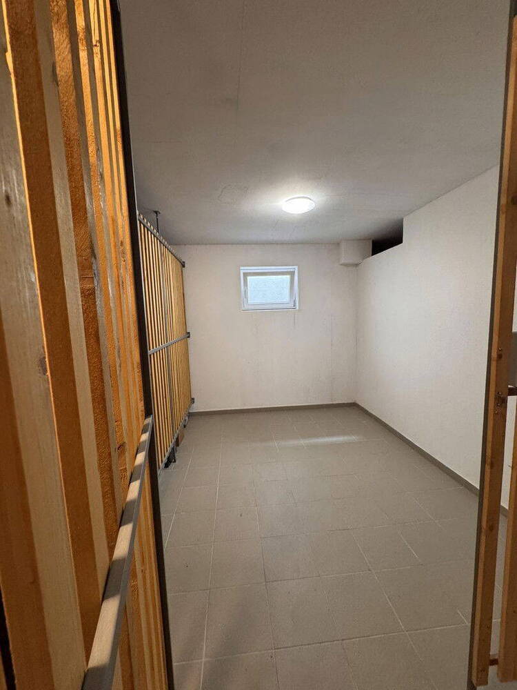 Neubau Sonnige, moderne 3-Zi.-Wohnung mit Balkon, Einbauküche und Stellplatz