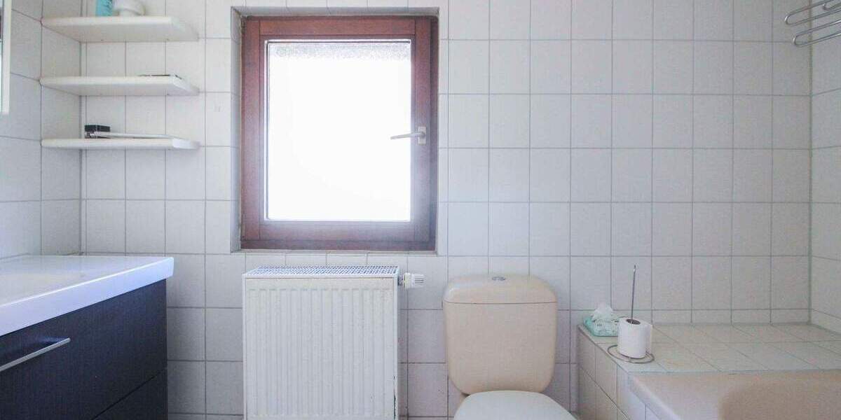 DHH mit Garten, Garage und anteiliger Scheune in Weilimdorf 7 zimmer