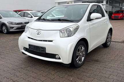 Toyota iQ 32.084 km 9.795 &euro; Stuttgart 70597