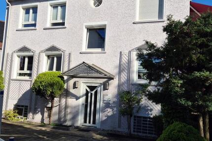Wohnung Stuttgart Luginsland - 2 Zimmer, 68 m&sup2;, 850&euro; | Angebot:26348636