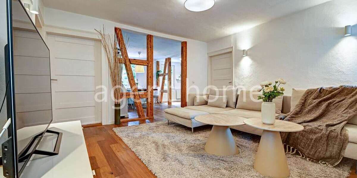 Etagenwohnung Esslingen am Neckar - 3 Zimmer, 100 m&sup2;, 2.240&euro; | Angebot:26877952